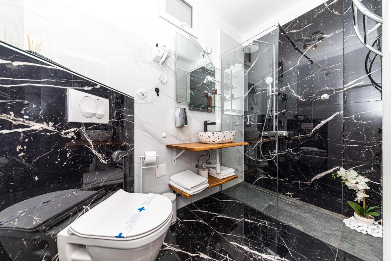 Apartments Keka คาชเตลา ภายนอก รูปภาพ